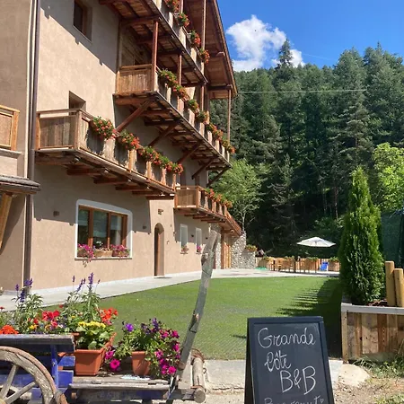 Grande Cote And Breakfast Bed & Breakfast Cesana Torinese