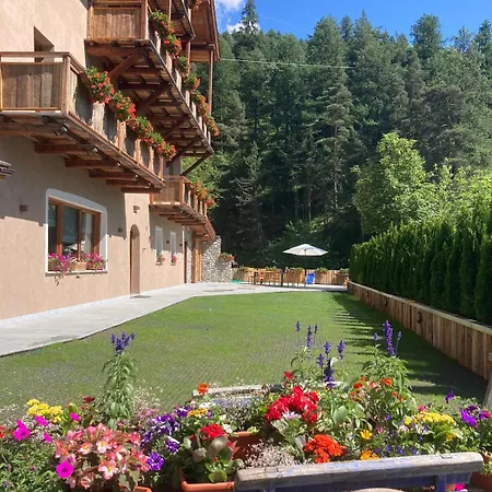 Grande Cote And Breakfast 3*