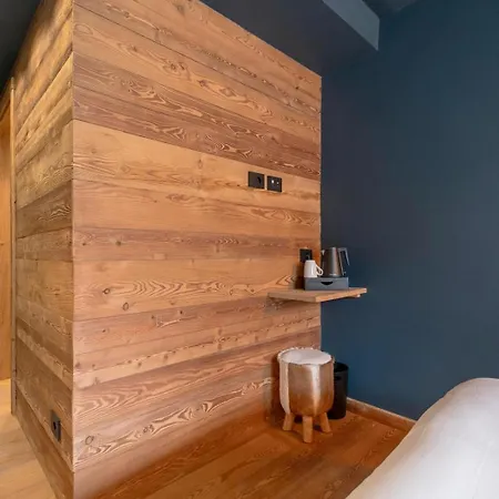 Grande Cote And Breakfast